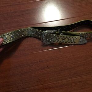 Gold faux leather Belt 🎀👧